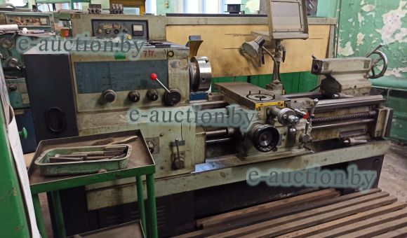 Токарный станок МК6056