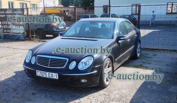 Mercedes-Benz E350, 2005