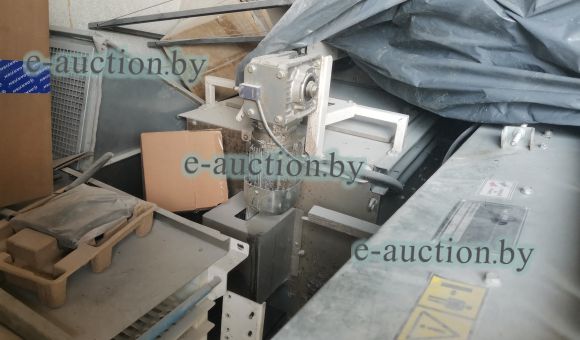 Машина для отделения ядра от скорлупы