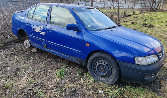 Nissan Primera, 1996