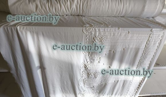 Ткань, полотно трикотажное плотное, белое с аппликацией (рулон), 38 м.п.