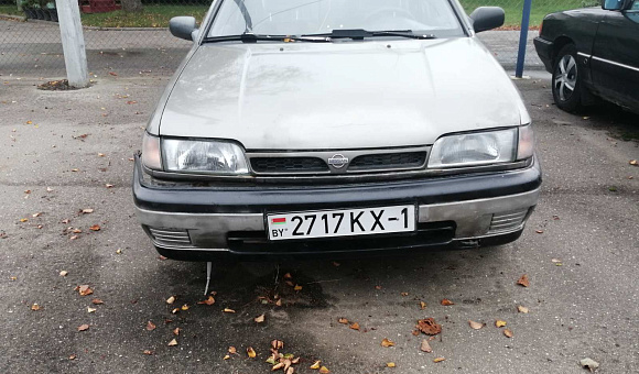 Nissan Sunny, 1992