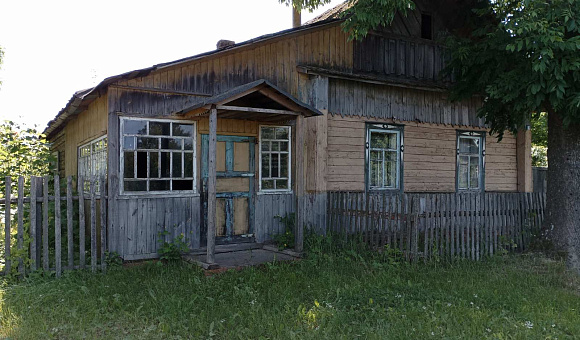 1/3 доля в праве собственности на одноэтажный бревенчатый жилой дом в д. Новый Кривск (Рогачевский район), площадью 40м²