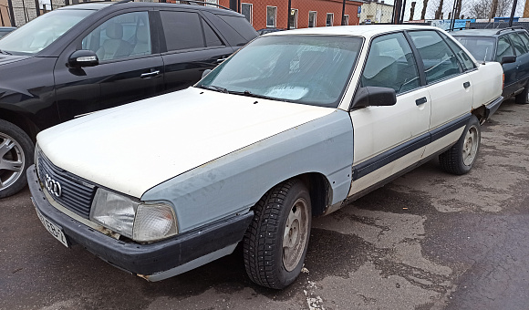 Audi 100, 1989