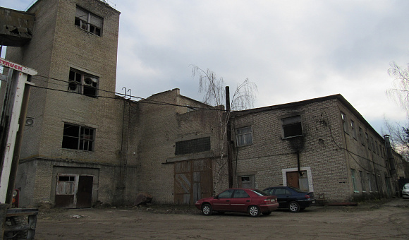  Административно бытовое здание в д. Пушкари, площадью 5302.9м²