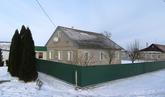 1/6 доля в праве собственности на жилой дом в аг. Юшевичи (Несвижский район), площадью 64.4 м²