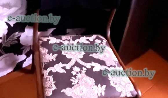 Стул деревянный