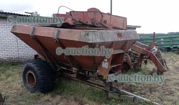 Разбрасыватель минеральных удобрений МВУ-6
