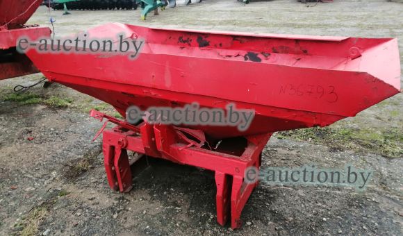 Машина для внесения минеральных удобрений АВУ-0,8