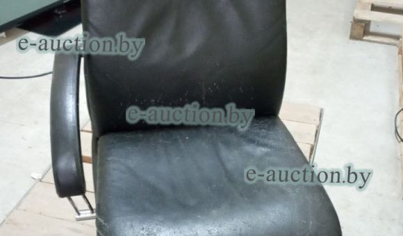 Офисное кресло (кож.зам)