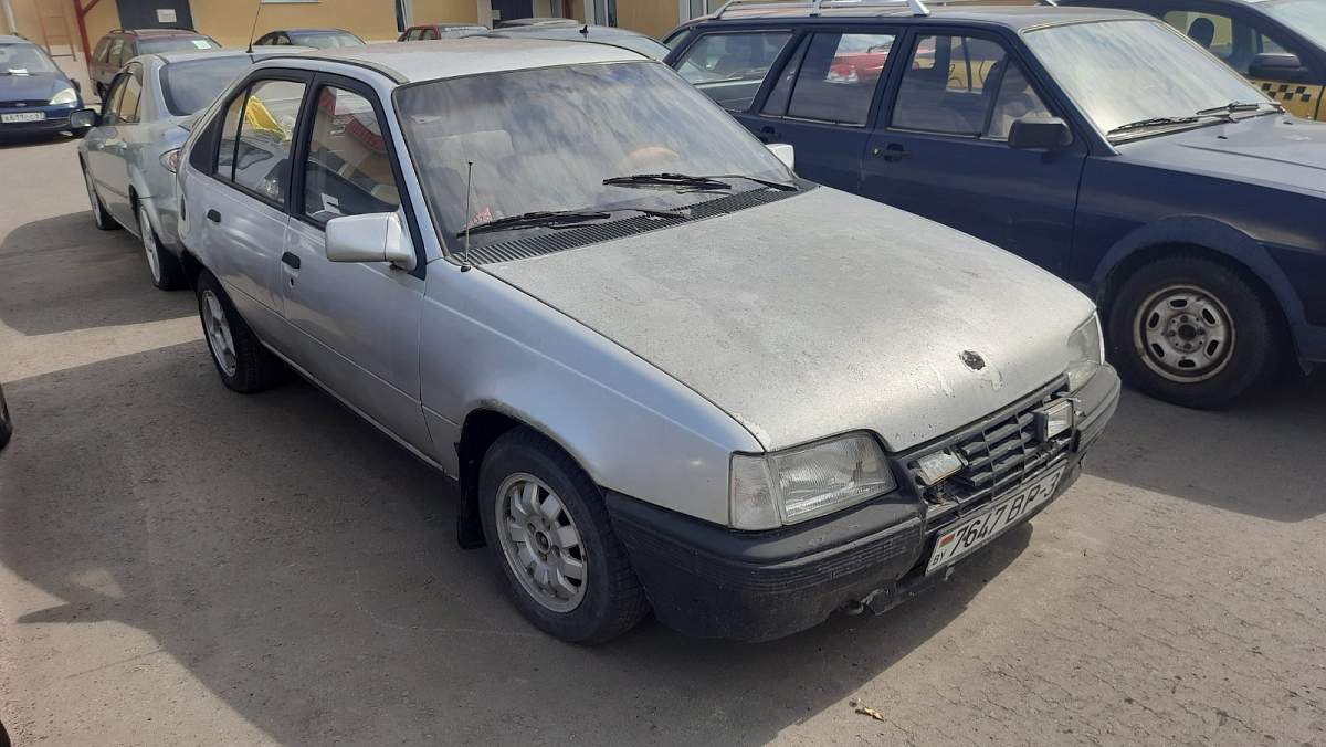 Купить автомобиль Opel Kadett, 1986 г. в г. Гомель - цена 1000 рублей,  фото, характеристики.