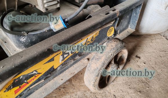 Бензогенератор 