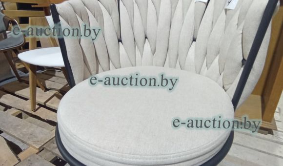 Стул круглый молочный со спинкой №4