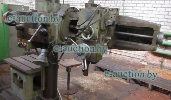 Станок радиально-сверлильный 2К52