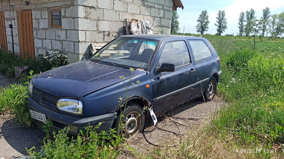 Купить автомобиль Volkswagen Golf, 1994 г. в д. Добея - цена 768 рублей,  фото, характеристики.