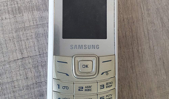 Телефон Samsung