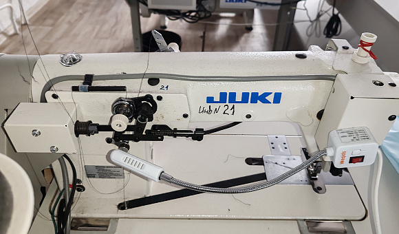 Одноигольчатая швейная машина Juki