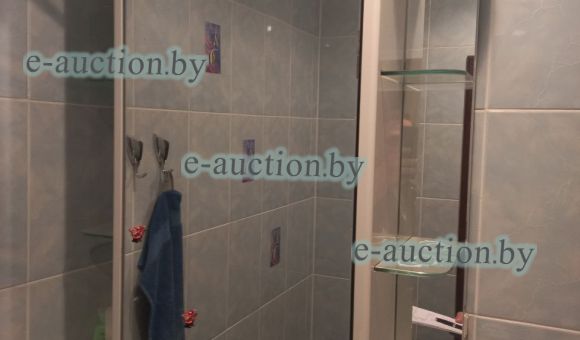 Шкаф подвесной с зеркалом